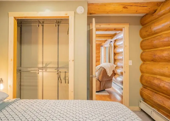 Tucked Away Timber Lower Suite